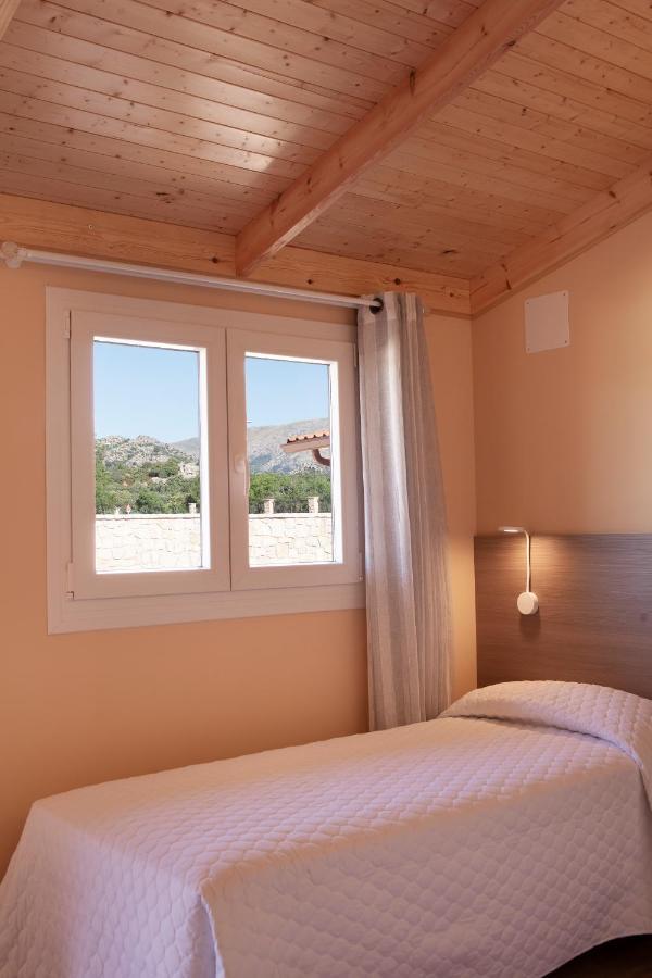 Hostal La Posada De Mari Ла-Кабрера Экстерьер фото
