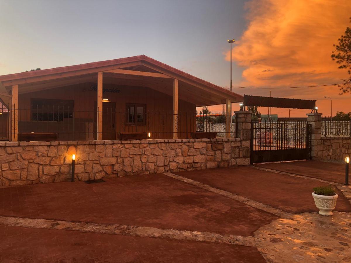 Hostal La Posada De Mari Ла-Кабрера Экстерьер фото